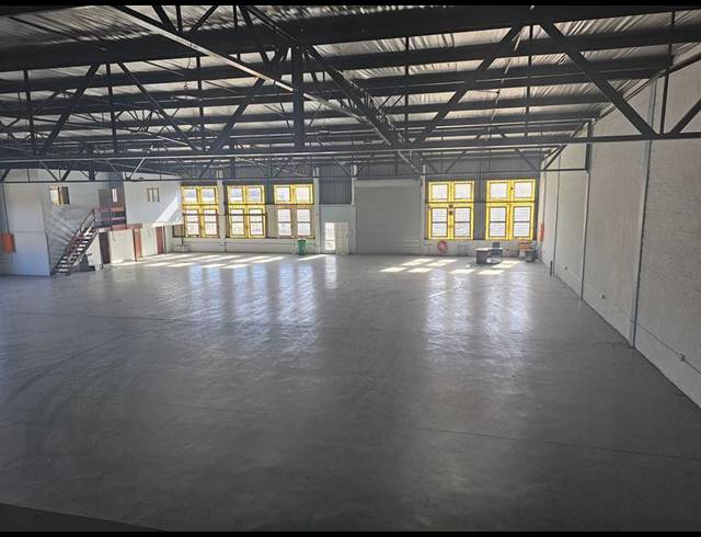 BUSINESS PROPERTY TO RENT IN BRIARDENE